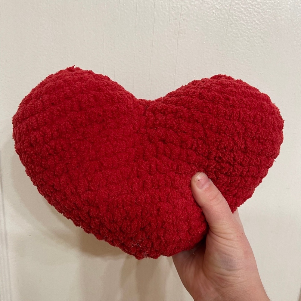 NEW Handmade Red Heart Crochet Pillow ❤️